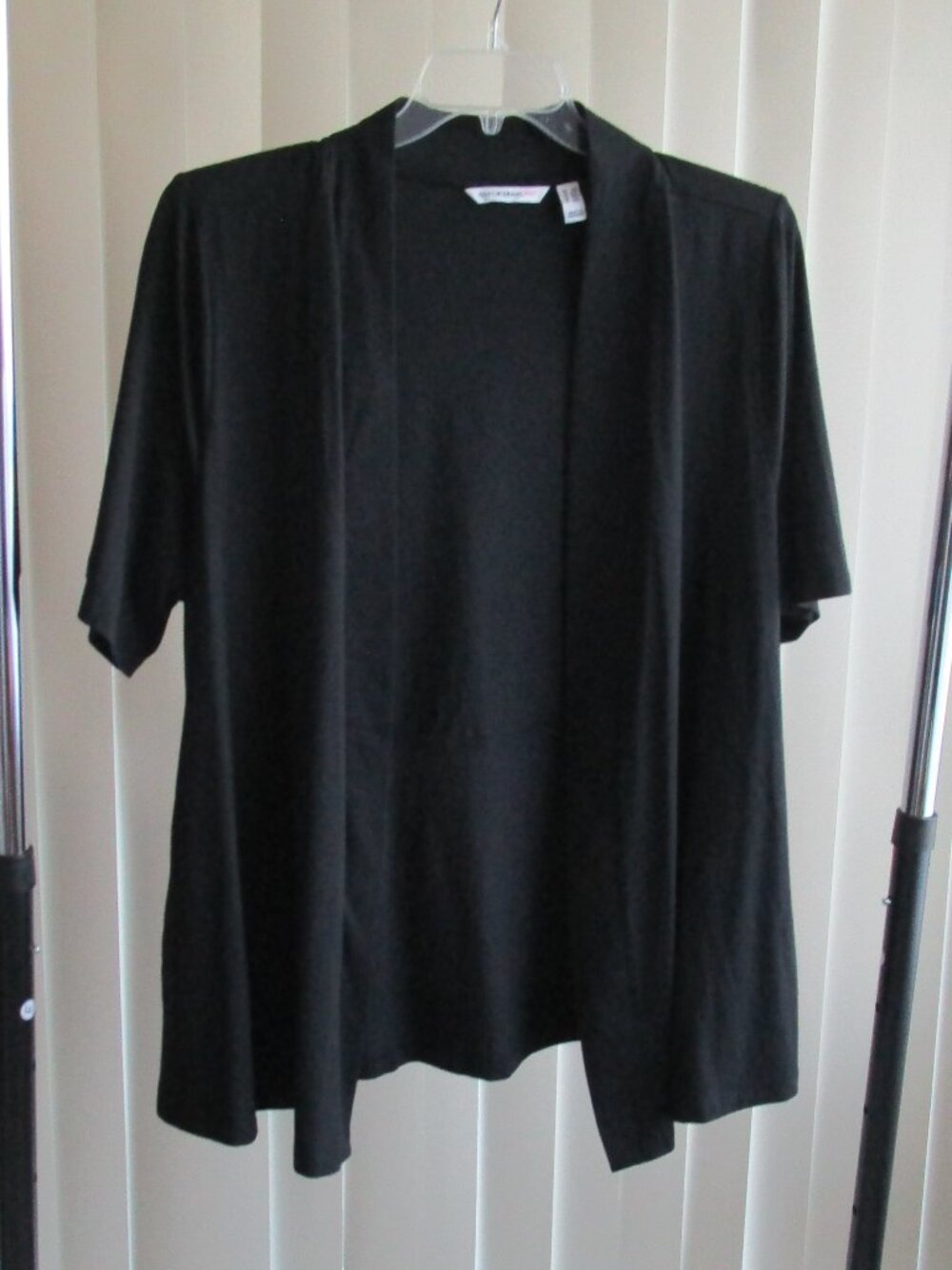 Isaac Mizrahi Short Sleeve Peplum Hem Jersey Knit Cardigan woman 2X - black